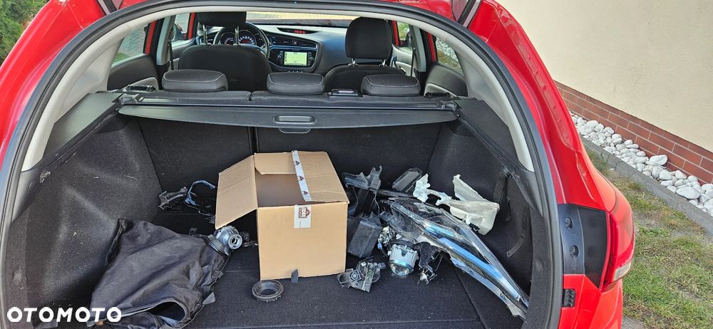 Kia Ceed 1.6 GDI ISG Platinum Edition - 20