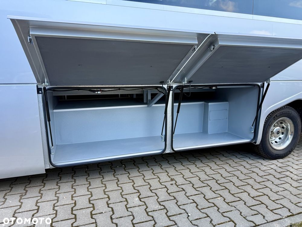 Iveco Daily 70C21 Turism Revolution ERENER 33+1+1 miejsc 2 X NOWY - 28