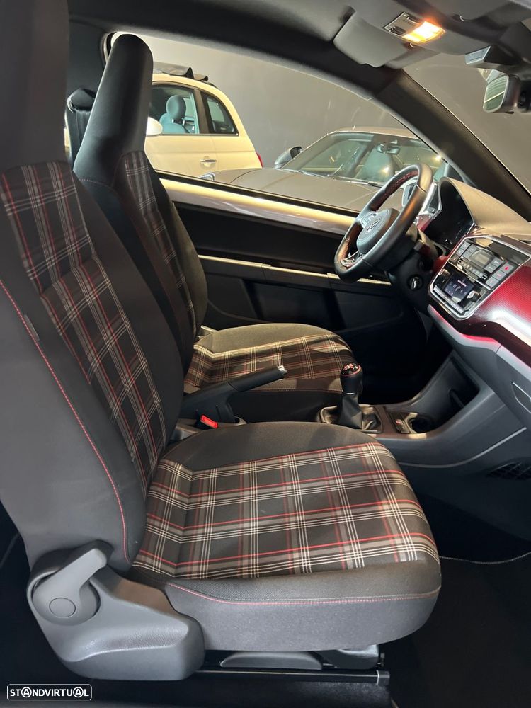 VW Up! - 35