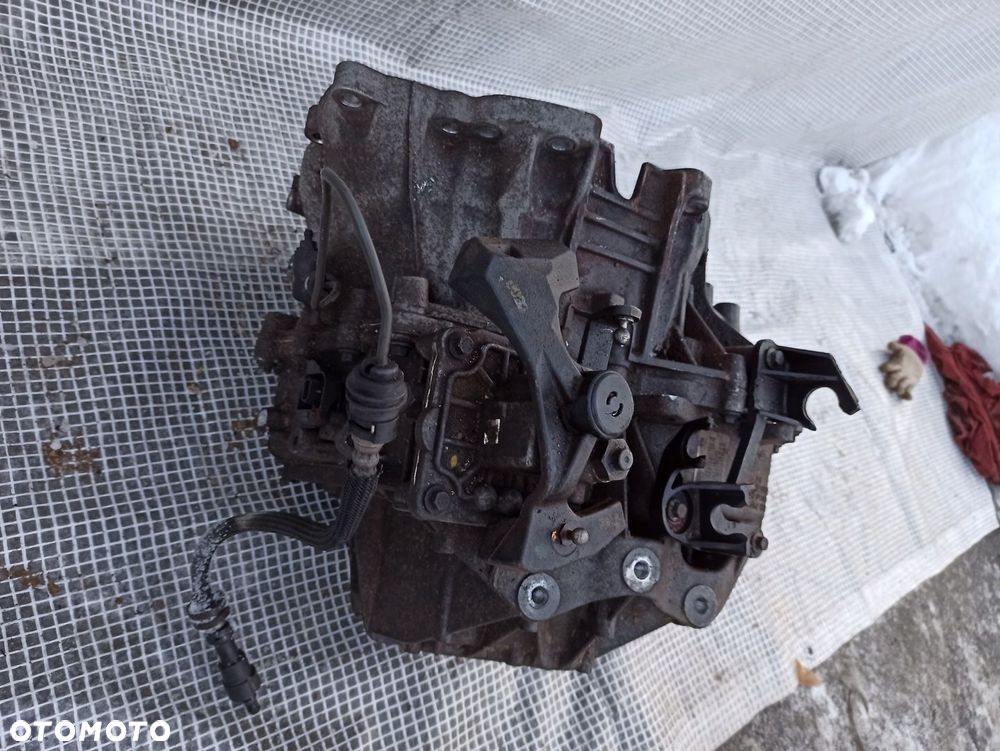 VOLVO S60 II V60 2.0 D D4 181PS SKRZYNIA BIEGÓW MANUALNA EU1R 7002 TEF - 3