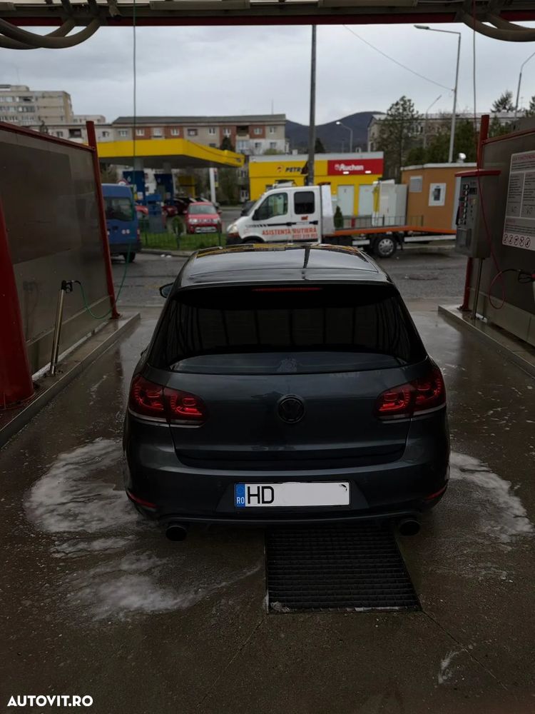 Volkswagen Golf 2.0 DPF GTD - 4