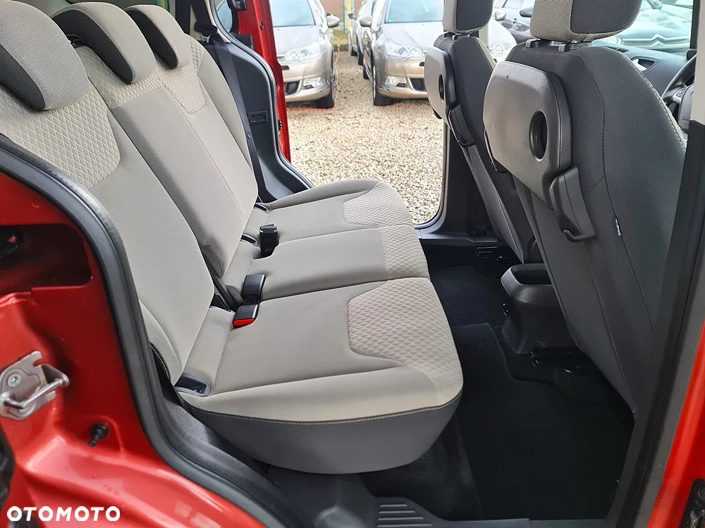 Ford Tourneo Courier 1.5 TDCi S&S Titanium - 22