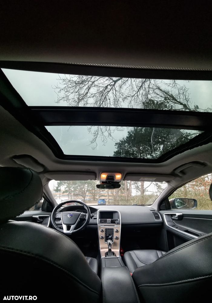 Volvo XC 60 D4 AWD Geartronic Summum - 11