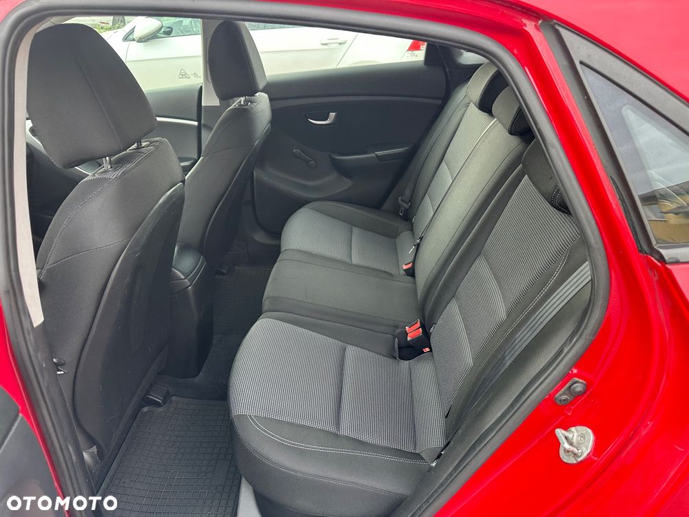 Hyundai i30 1.4 Classic + - 6