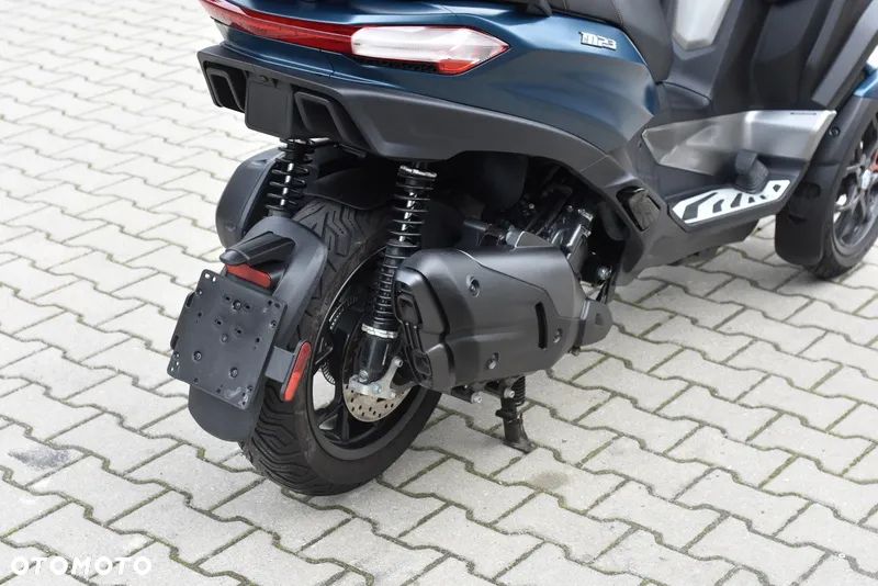 Piaggio MP-3 - 14