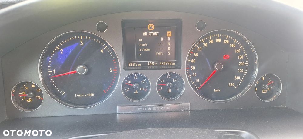 Volkswagen Phaeton 3.0 V6 TDI 4Mot (5 os.) - 15