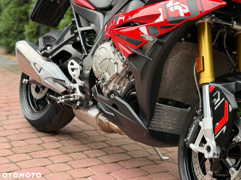 BMW XR - 12