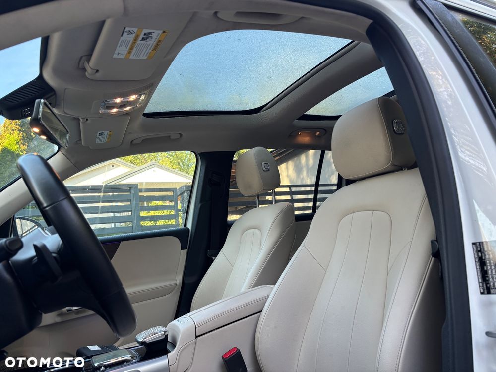 Mercedes-Benz GLB - 30