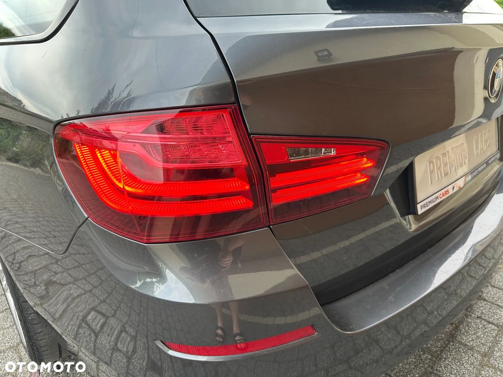 BMW Seria 5 520d xDrive - 17