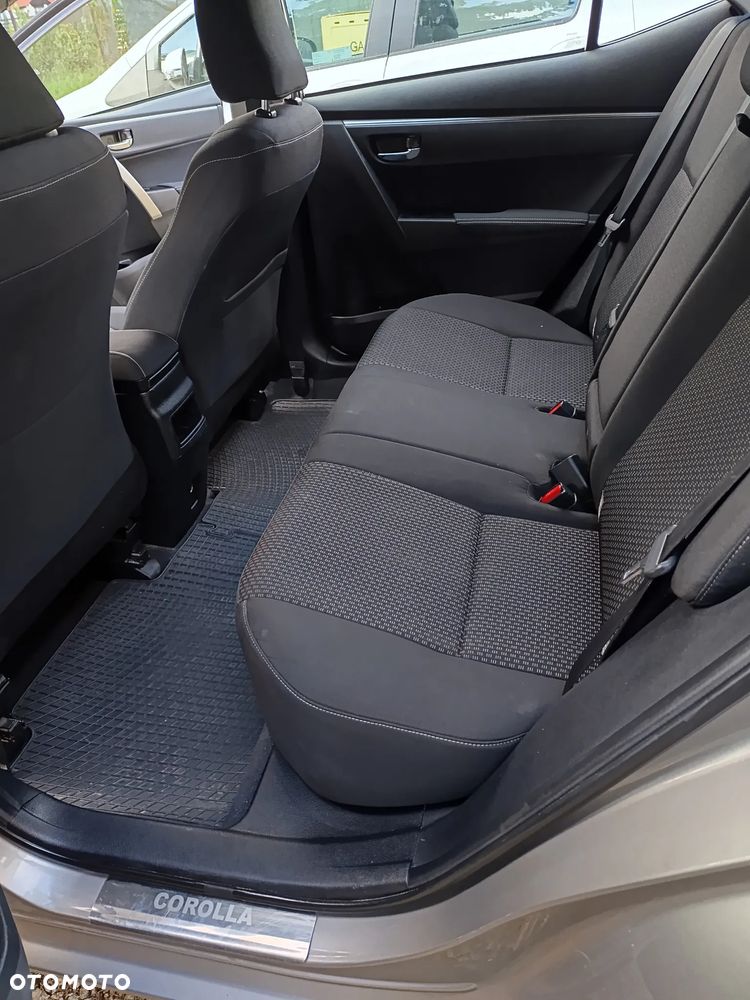 Toyota Corolla 1.4 D-4D Premium - 13