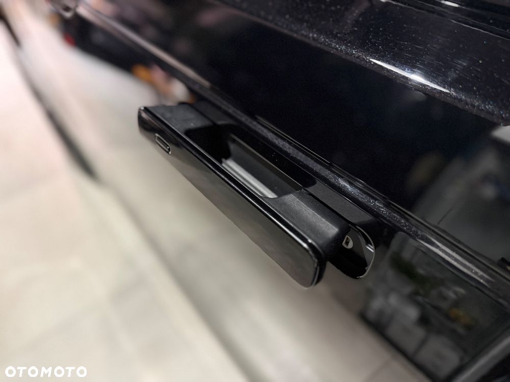 Land Rover Range Rover Velar 2.0 P250 S - 10