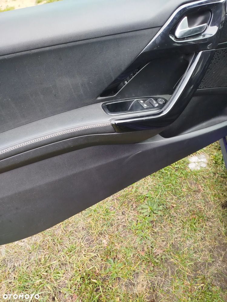 Peugeot 208 95 VTI Allure - 22