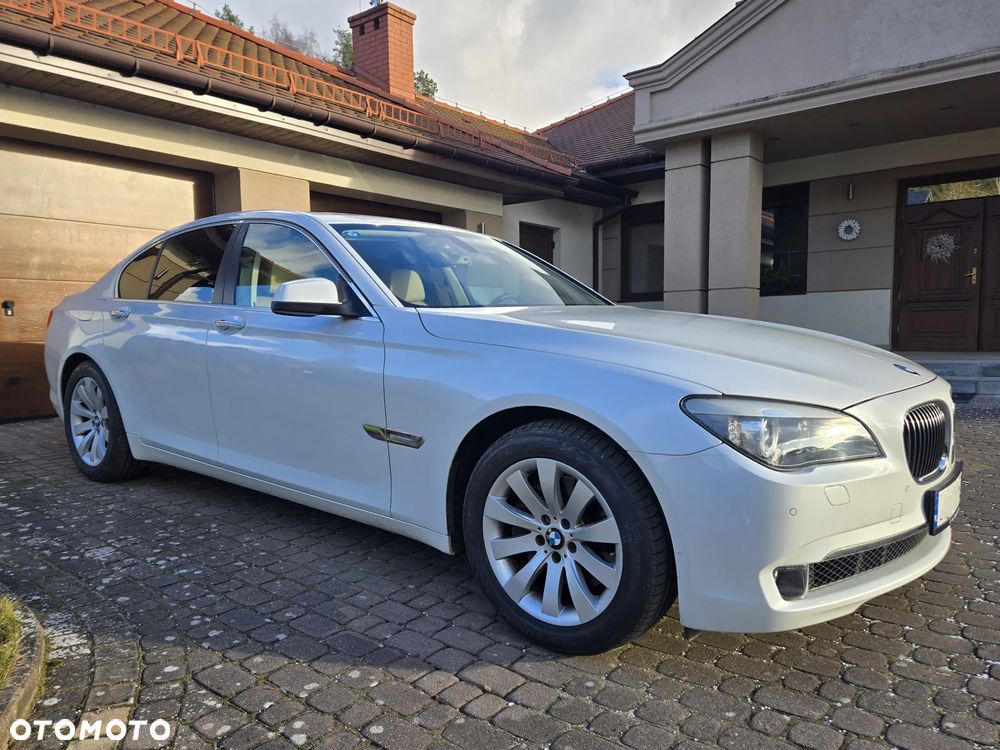 BMW Seria 7 740i - 2