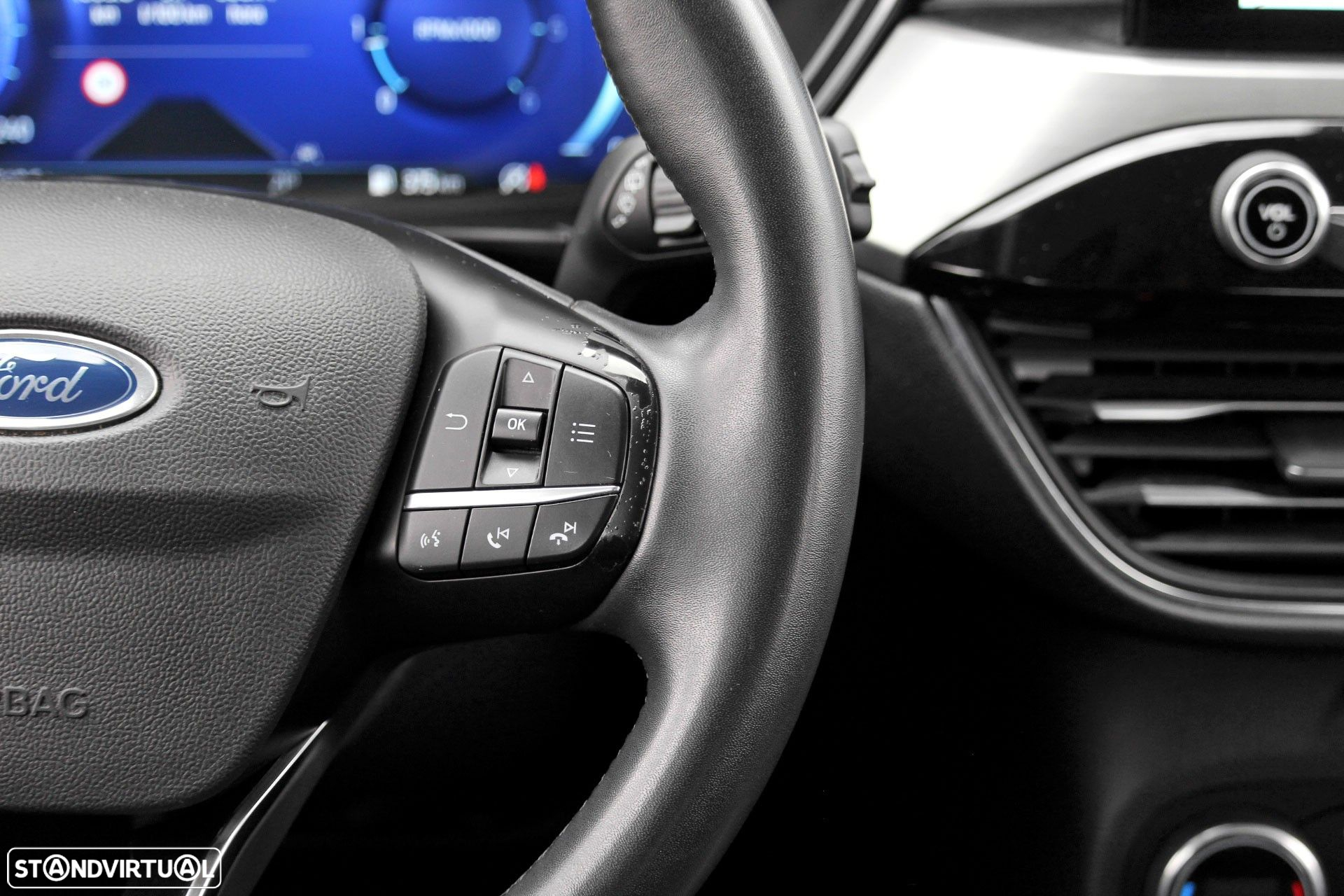 Ford Kuga 1.5 TDCi EcoBlue Titanium - 26