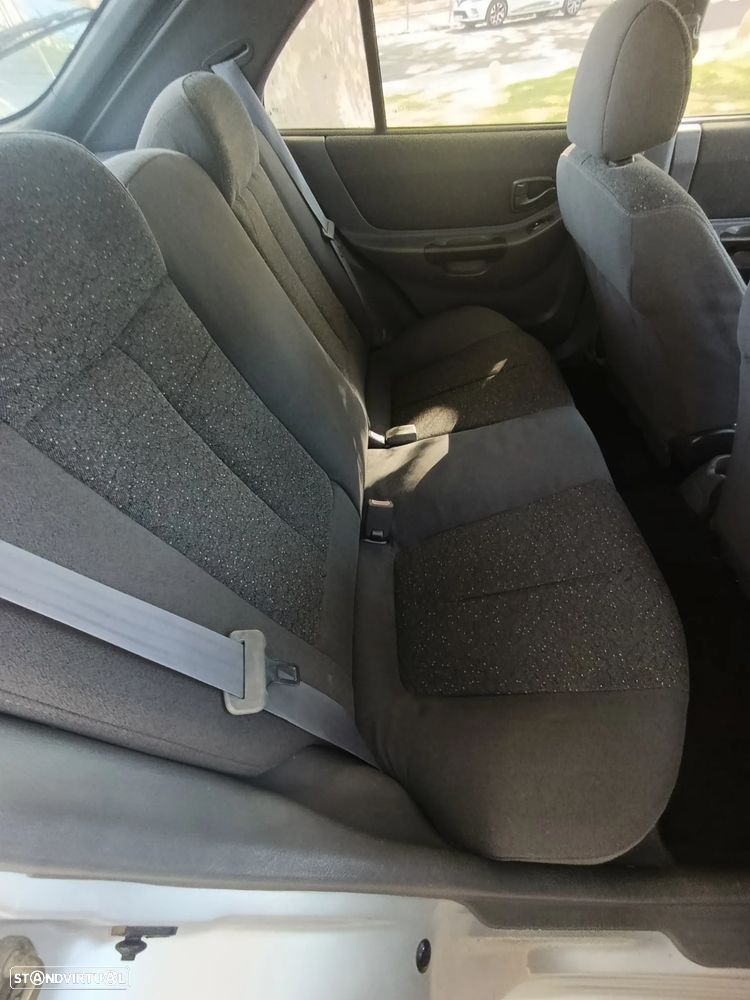 Hyundai Accent - 7