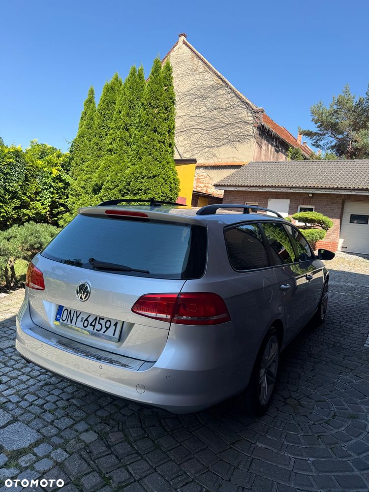 Volkswagen Passat - 4