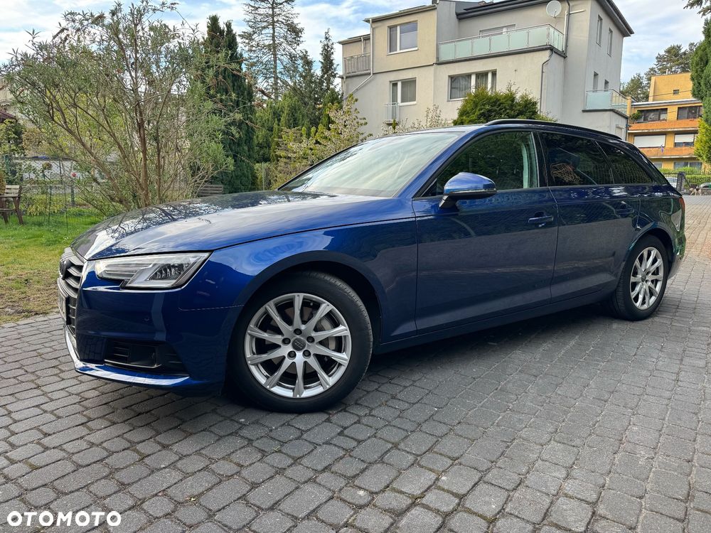 Audi A4 Avant - 1
