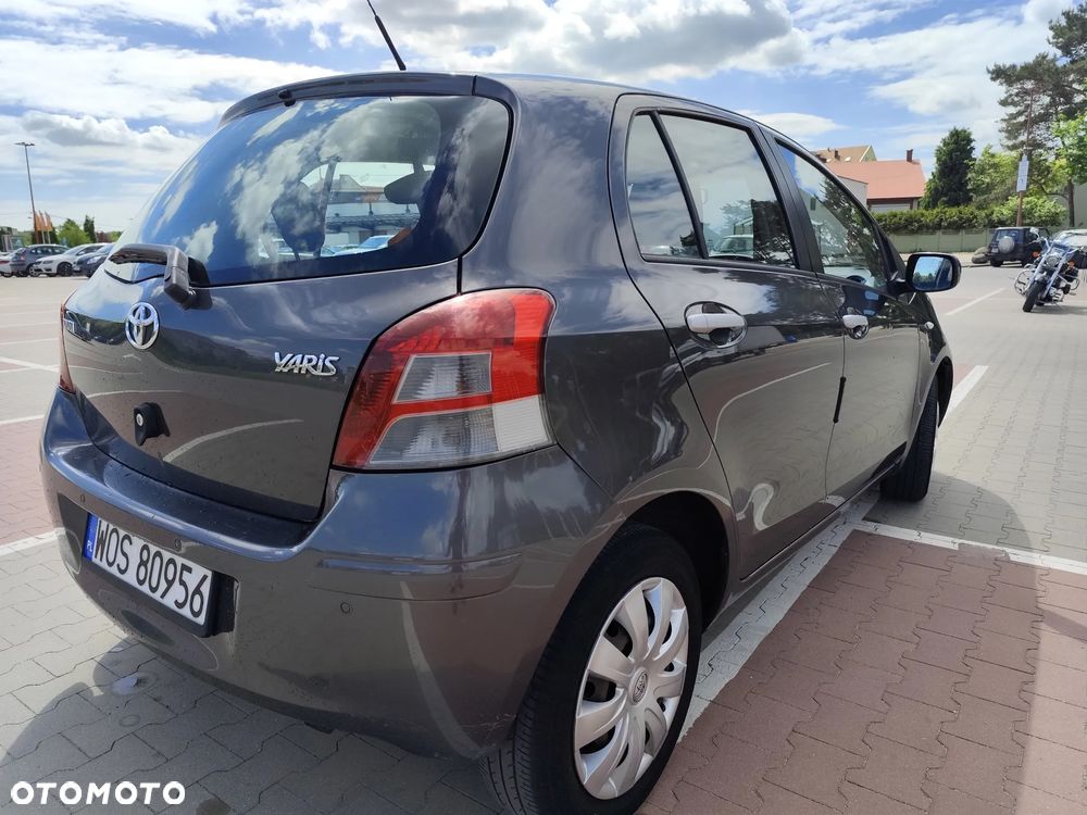 Toyota Yaris 1.4 D-4D Life - 9