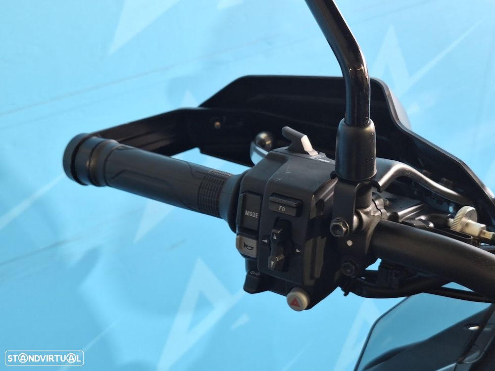 Honda Transalp 750 XL - 8