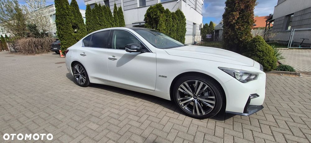 Infiniti Q50 - 32