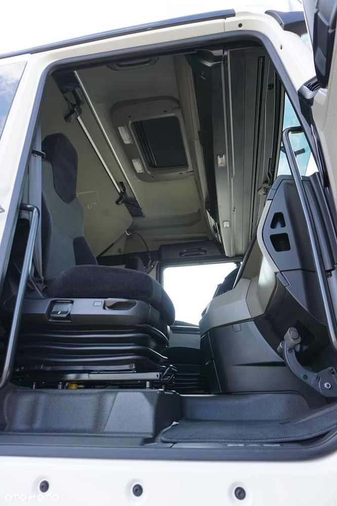 MAN TGX / 26.470 / E 6 / GM / HAKOWIEC HYVA / OŚ SKRĘTNA / RETARDER - 8