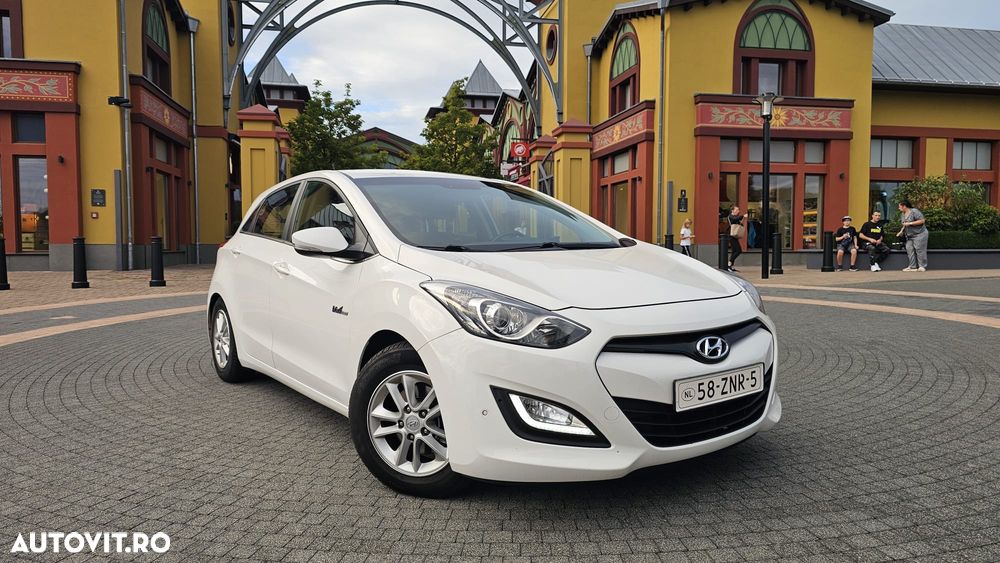 Hyundai i30 1.6 GDI Exclusive Special Edition - 1