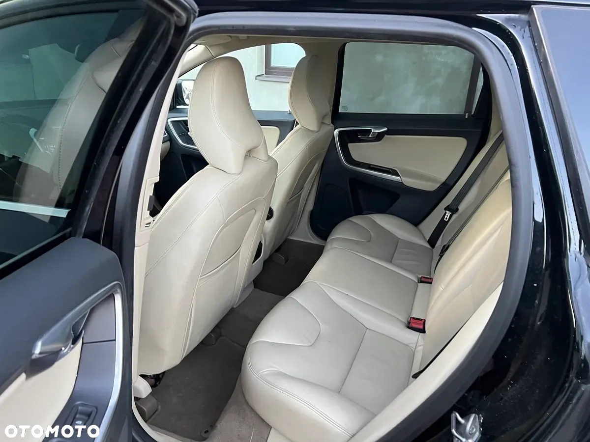 Volvo XC 60 - 33