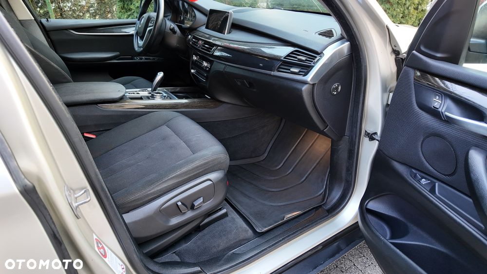 BMW X5 xDrive25d - 16