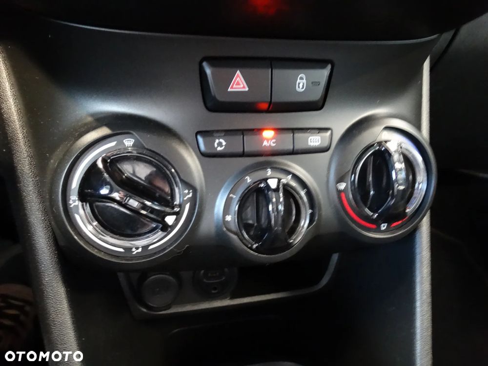 Peugeot 2008 PureTech 82 Style - 30