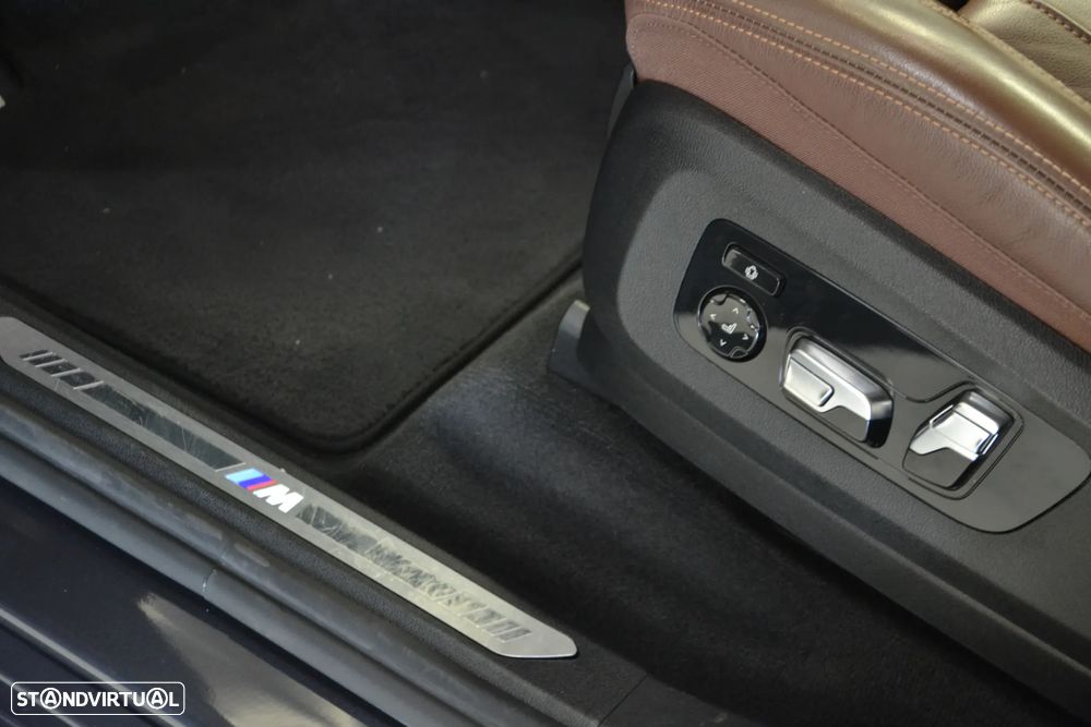 BMW X7 40 d xDrive Pack M - 18