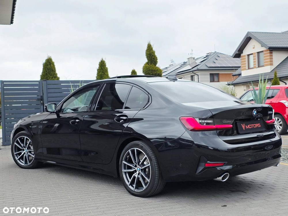BMW Seria 3 330e Sport Line - 38