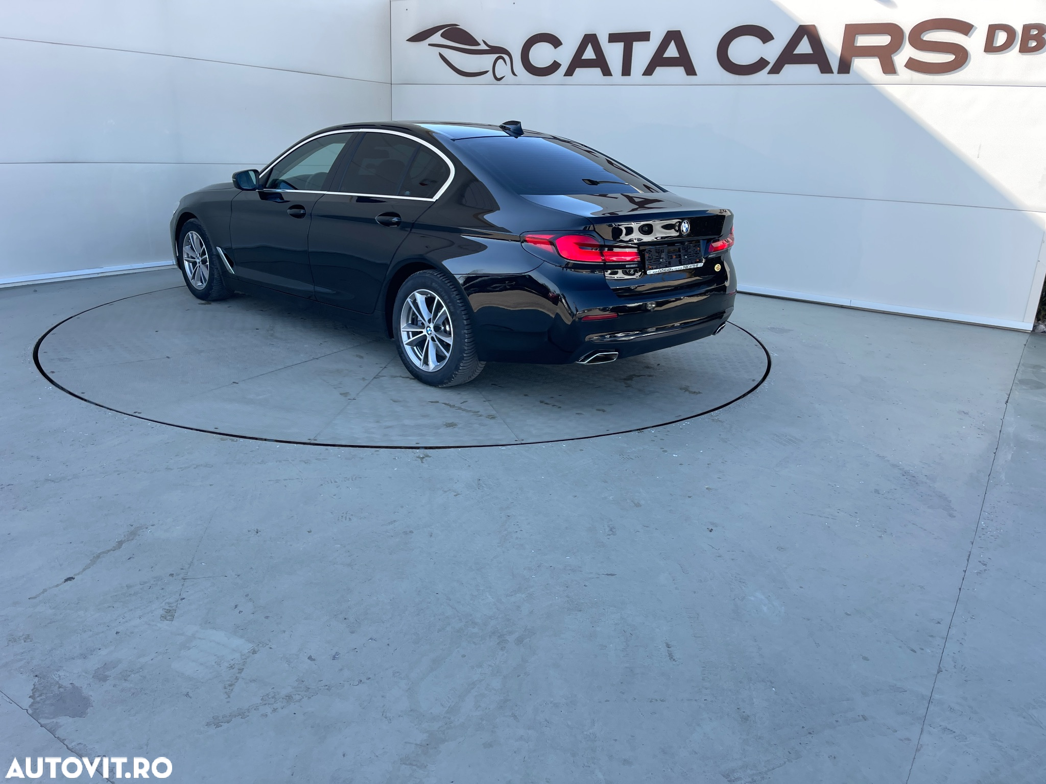 BMW Seria 5 520i AT MHEV - 10