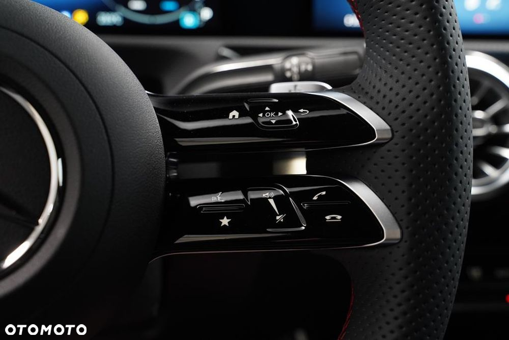 Mercedes-Benz CLA 200 mHEV AMG Line 7G-DCT - 15