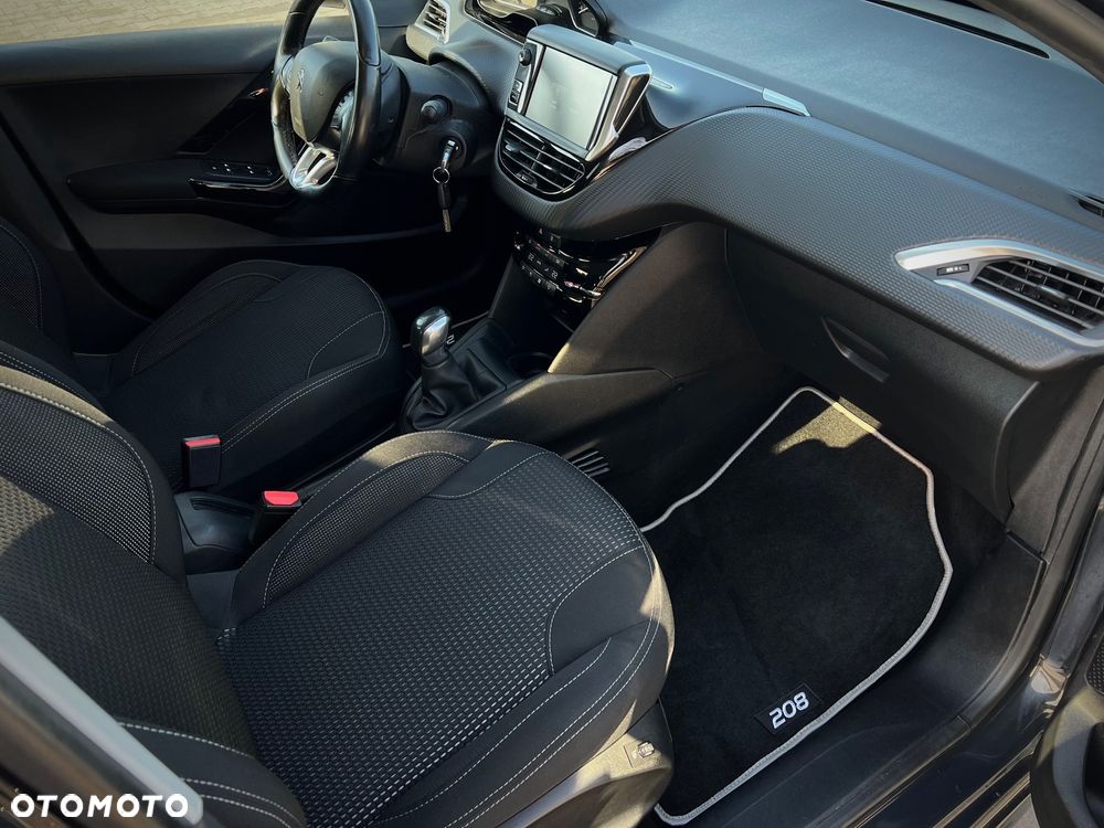 Peugeot 208 1.6 BlueHDi Allure S&S - 20