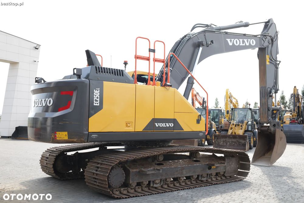 Volvo EC250EL - 9
