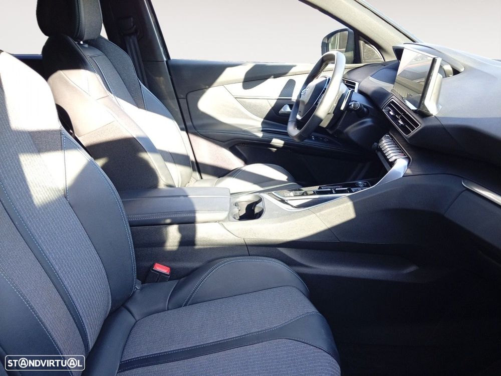 Peugeot 5008 1.2 Hybrid Allure Pack e-DCS6 - 15