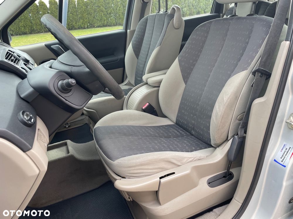 Renault Scenic - 23
