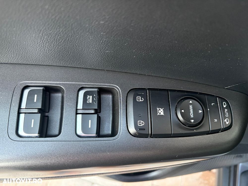 Kia Sportage 2.0 CRDI 4WD Automatik Dream-Team Edition - 10