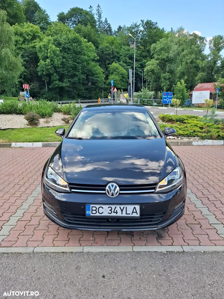 Volkswagen Golf - 8