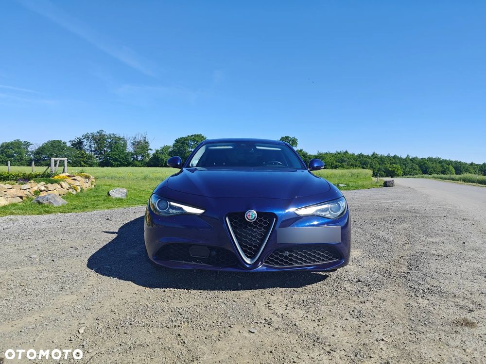 Alfa Romeo Giulia - 8