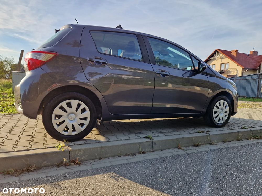 Toyota Yaris 1.5 Premium - 8