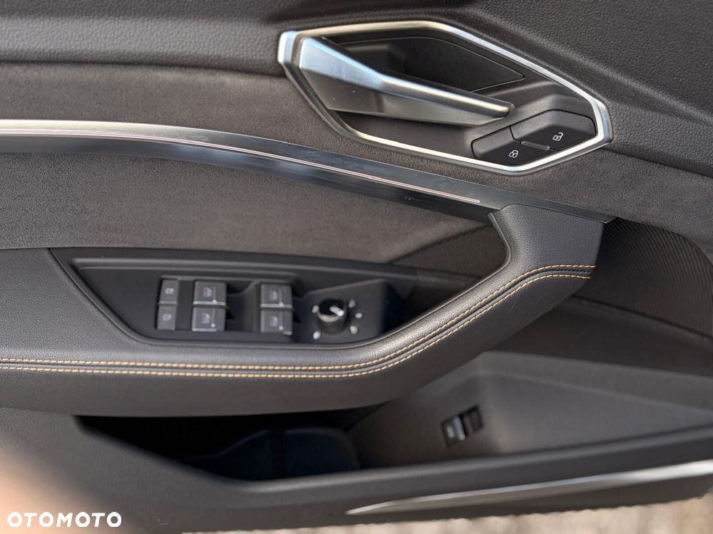 Audi e-tron Sportback - 12