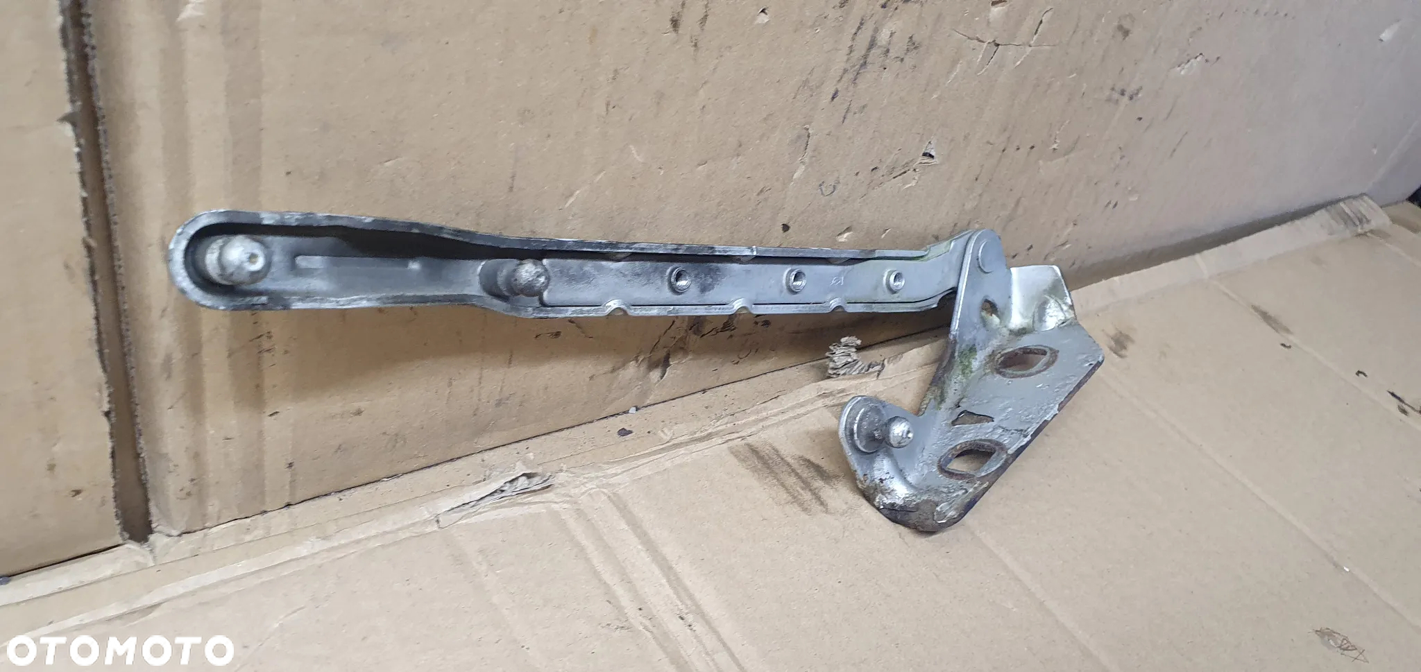 Zawias maski prawy przód przedni Mercedes ML W163 - 3