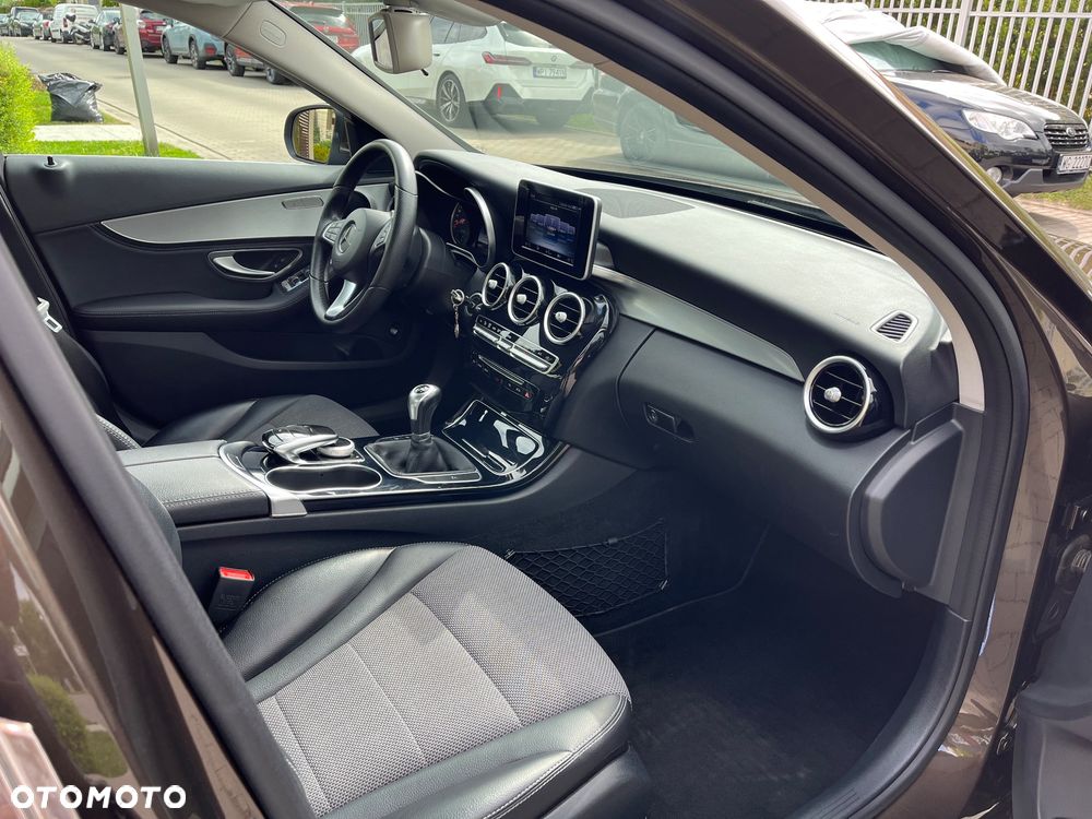 Mercedes-Benz Klasa C 200 Avantgarde - 22