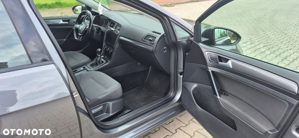 Volkswagen Golf - 4