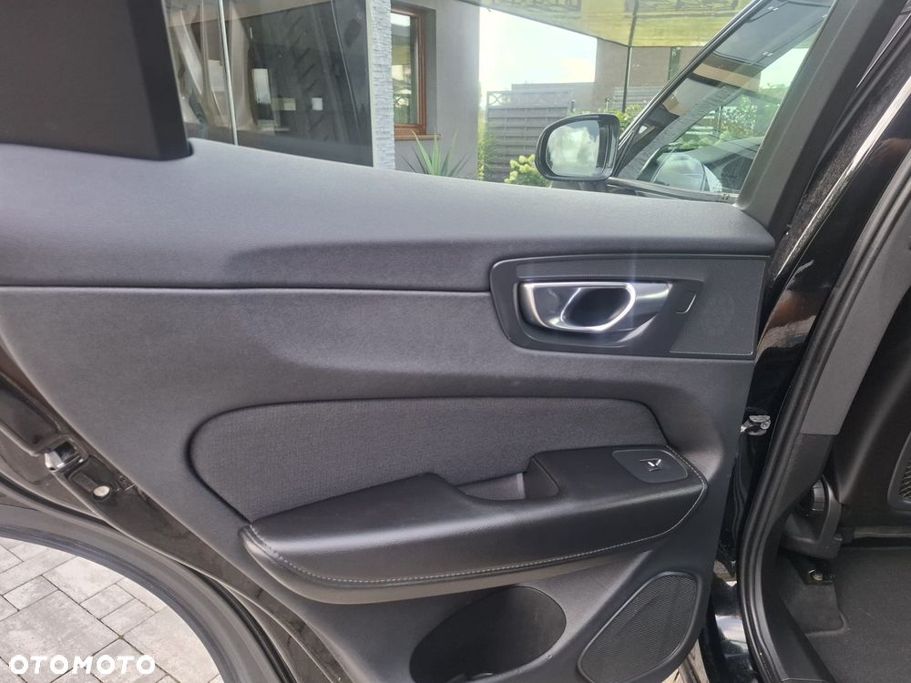 Volvo XC 60 D4 Geartronic Momentum Pro - 20