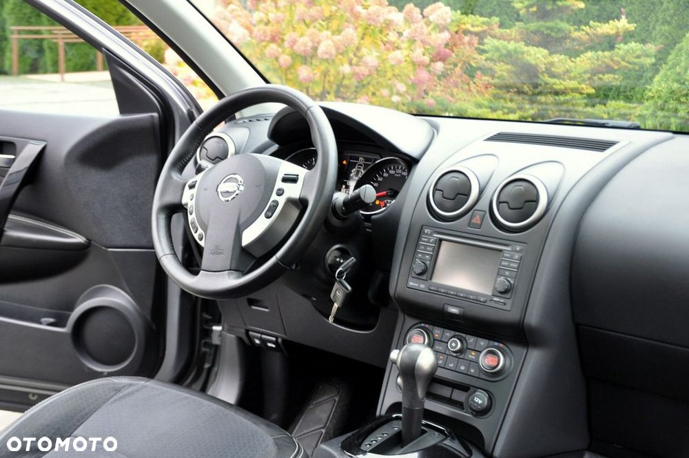 Nissan Qashqai - 25