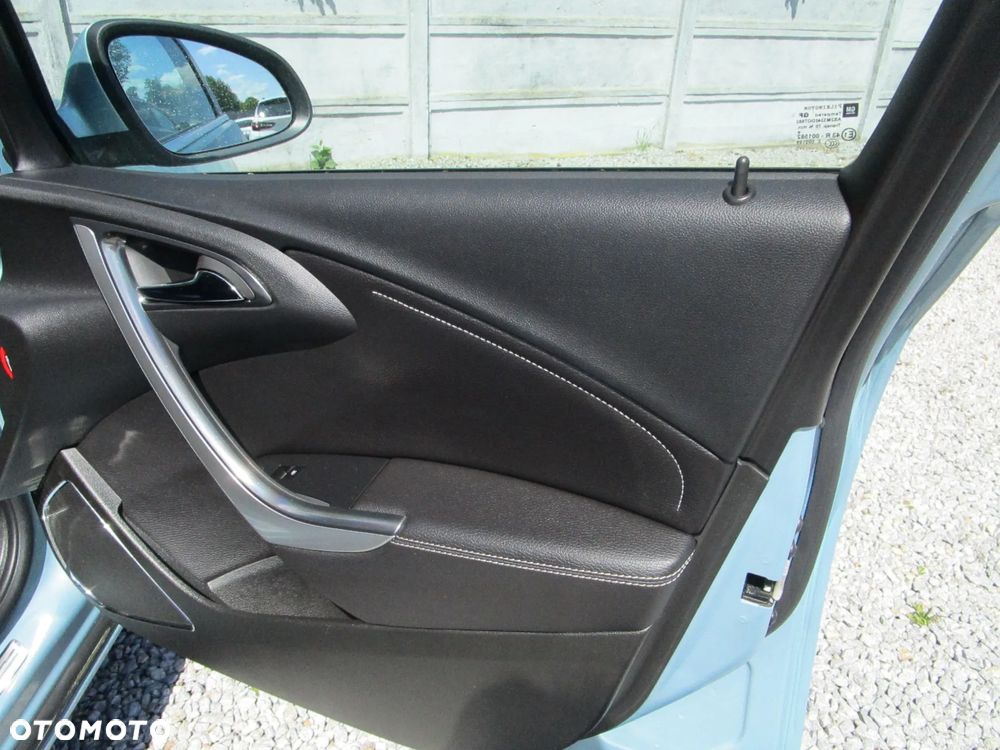 Opel Astra 1.6 Design Edition - 22