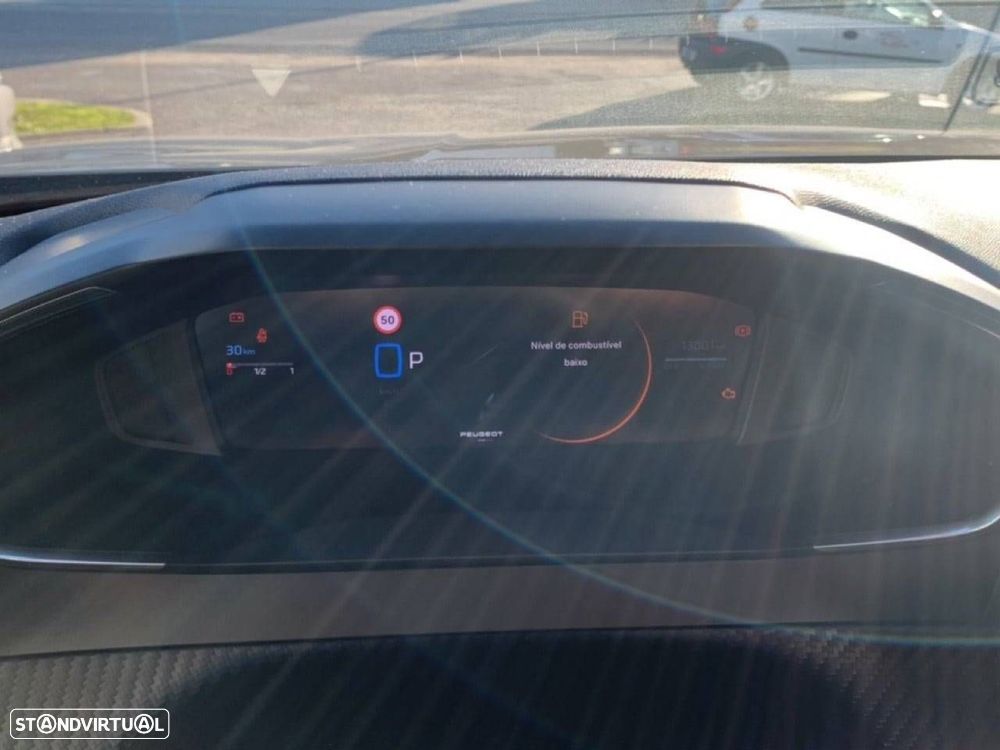 Peugeot 2008 1.2 Hybrid Allure e-DCS6 - 14