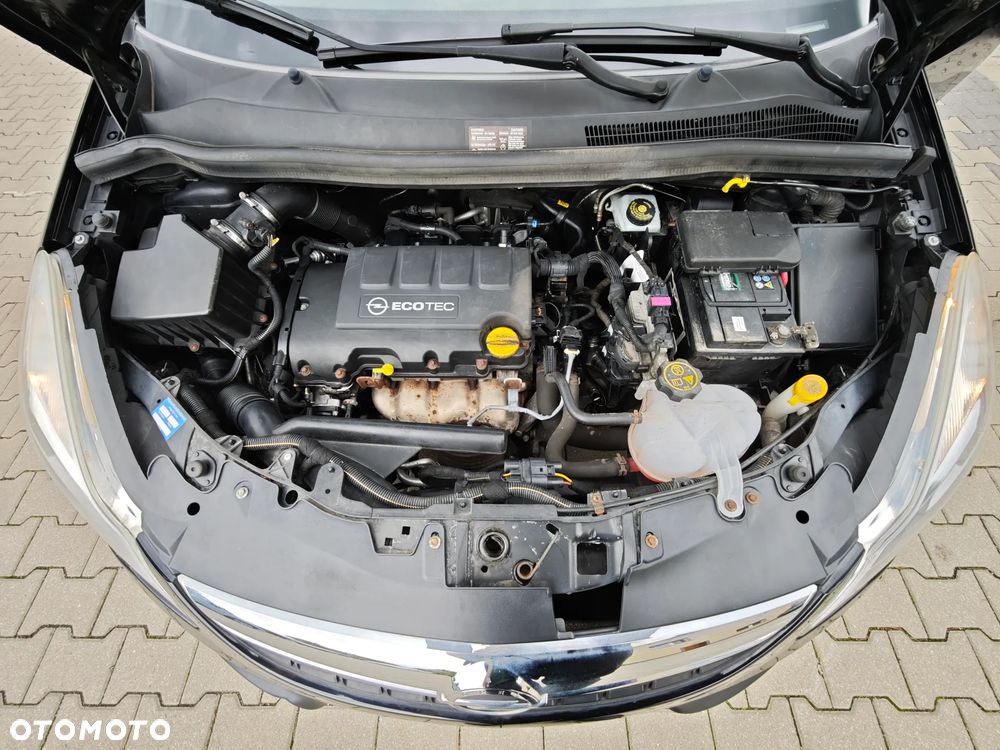 Opel Corsa 1.4 16V Satellite - 12